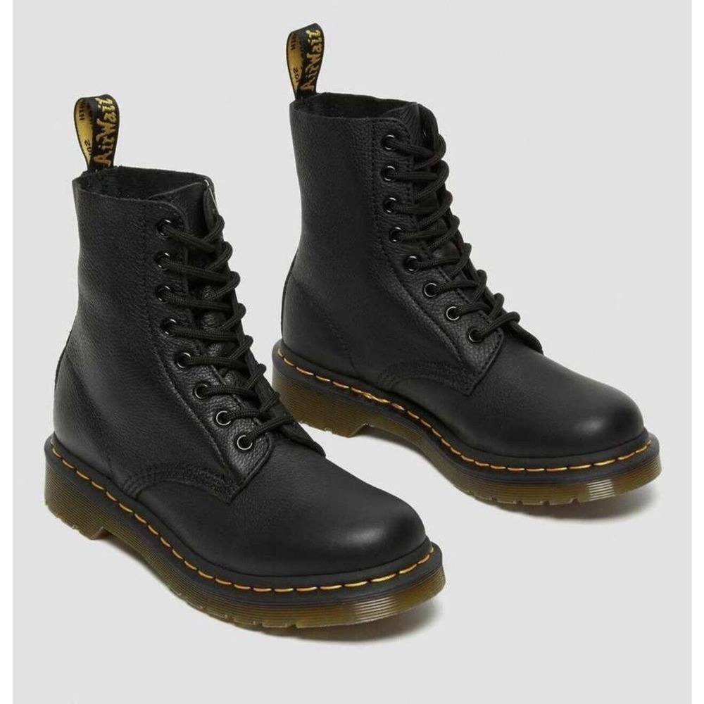DR. MARTENS WOMEN’S 1460 PASCAL BOOT BLACK SIZE - 6 .US / 37 .EU